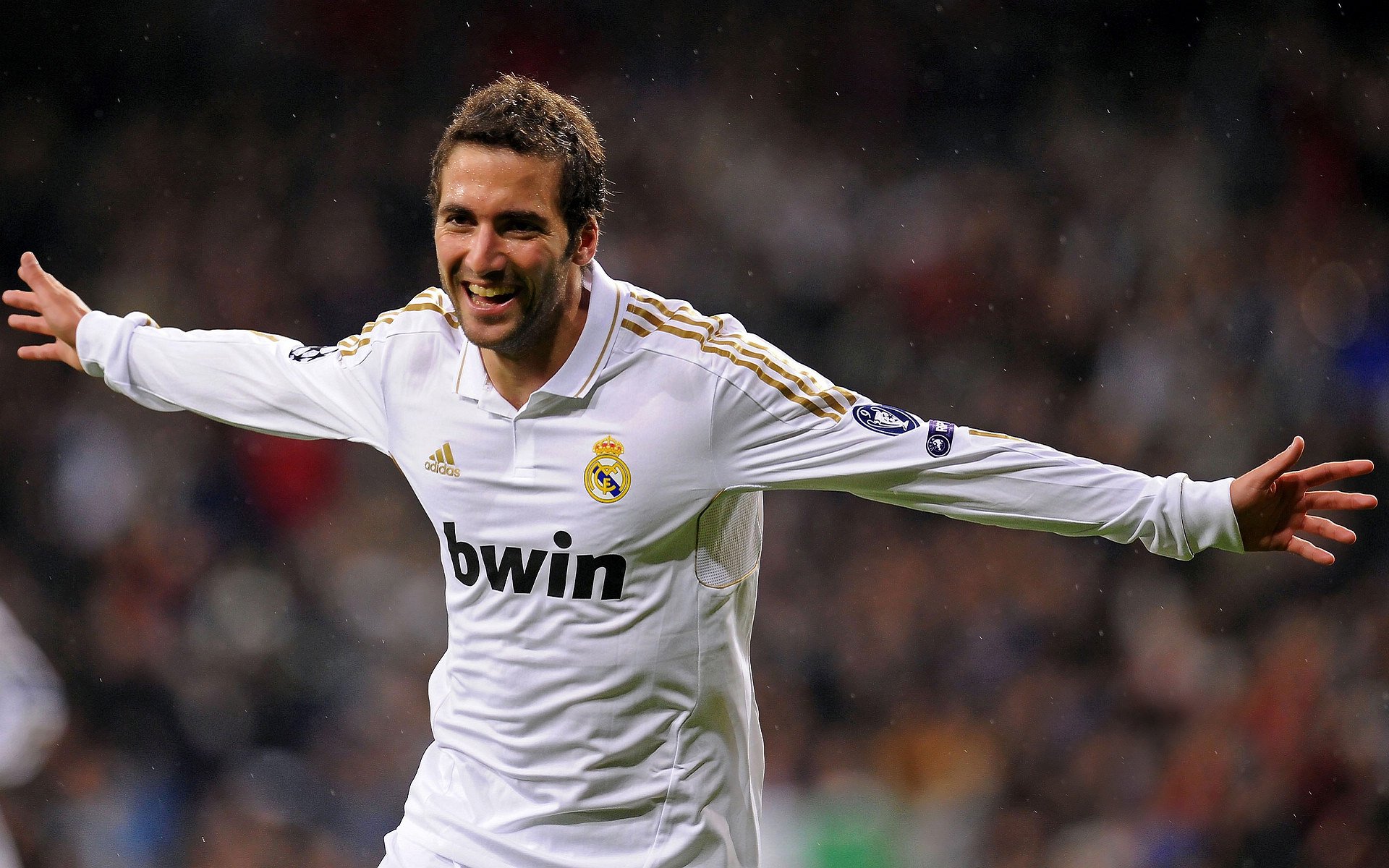 电竞最新战报！荷兰队迎战中国队，意外判罚引发热议，比赛氛围紧张